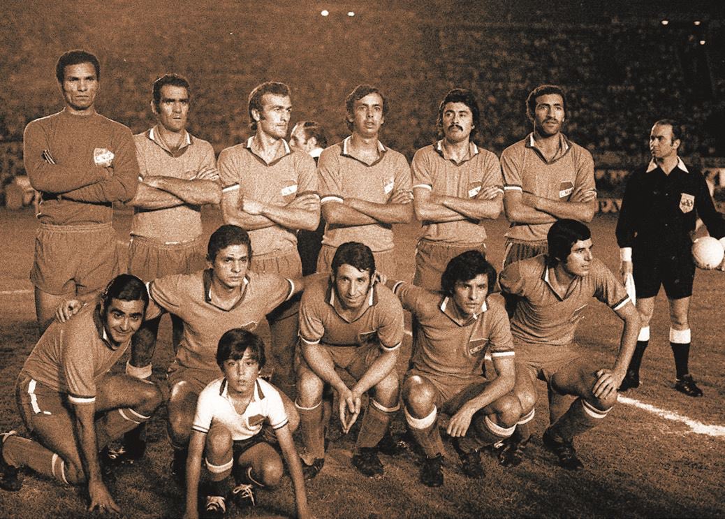 🏆La intercontinental en casa 

Un 28 de Diciembre de 1971, Nacional conquistaba su primera Intercontinental y su título internacional número 15.

En min formato de partido y revancha tras el empate 1-1 en Grecia con gol de Artime, el Decano conquistaba el
Título en el Estado