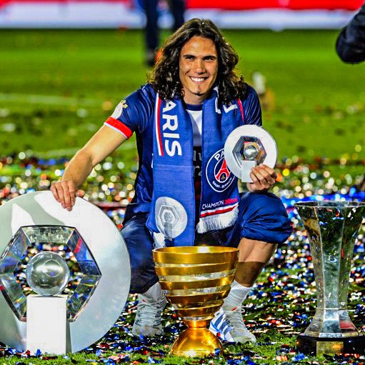 TheGoalsZone's tweet image. 🚨 OFFICIAL: Edinson Cavani (37) retires from football! 🇺🇾👋

He played for Napoli, Palermo, PSG, Man United, Valencia, and Boca Juniors. He also won a Copa América with Uruguay... 🏆✨