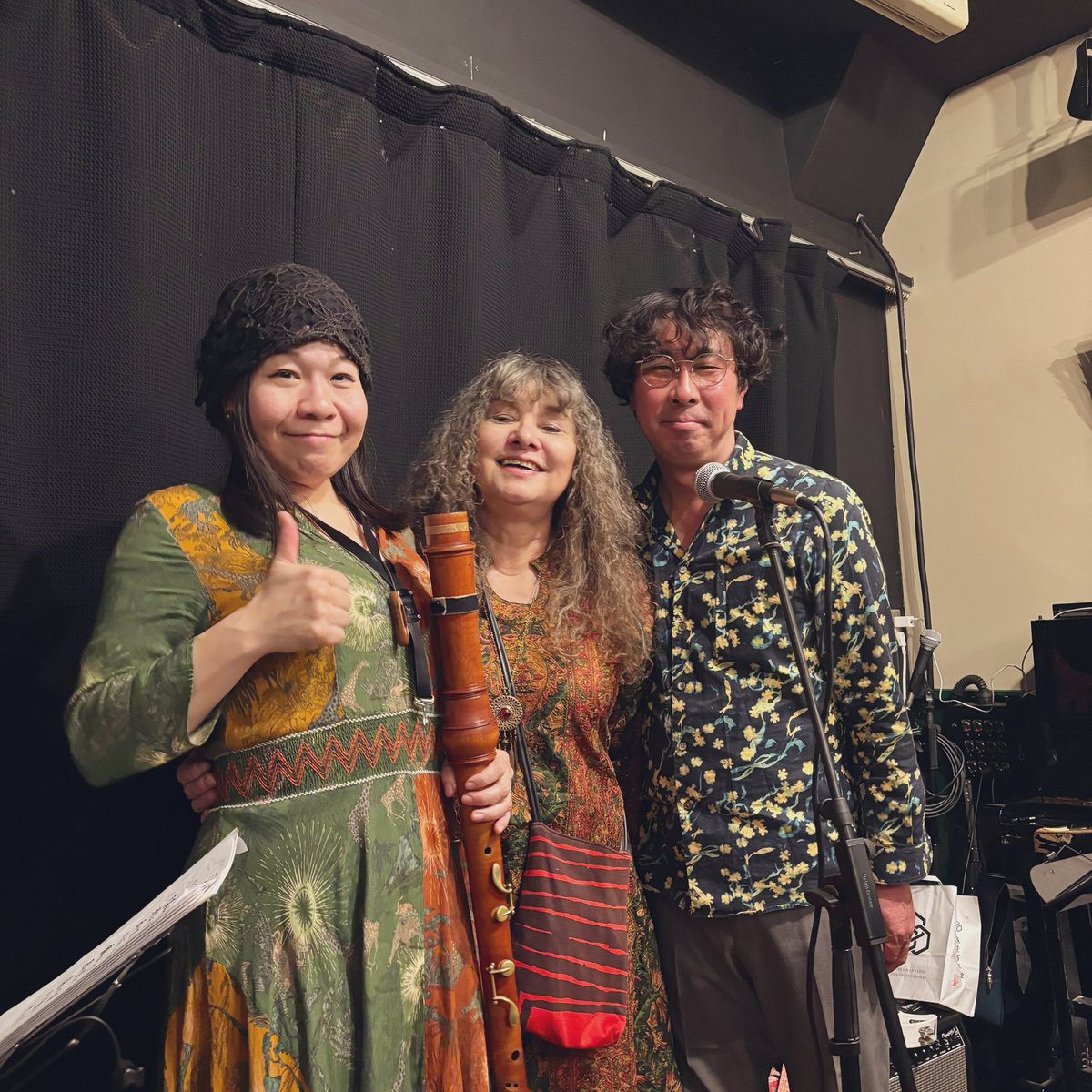 年内最後のライブ参戦は、
カルメンマキ＆阿部篤志、ゲスト飯島直、でした。敬称略してごめんなさい。マキさんが楽しそうで、良いライブでした。
みなさま、良いお年をお迎えください❗️