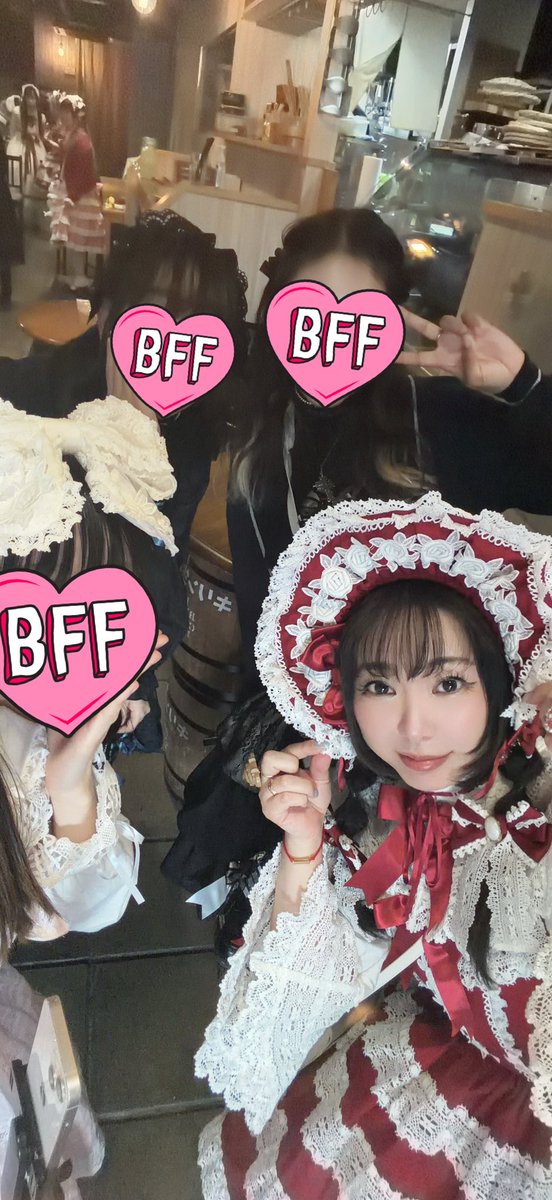 PONNU883's tweet photo. 今日はBABY金沢店の忘年会でした✨️
いつも本当にありがとうございます❣️

皆さん目の保養すぎて最高の時間でした♡

北陸のロリィタ熱はしっかり息づいて、
可愛らしい方々で溢れていて胸熱ッ////

また2026年もよろしくお願いします🙏

#ロリィタ #BABY https://t.co/zlrbpTEnv9