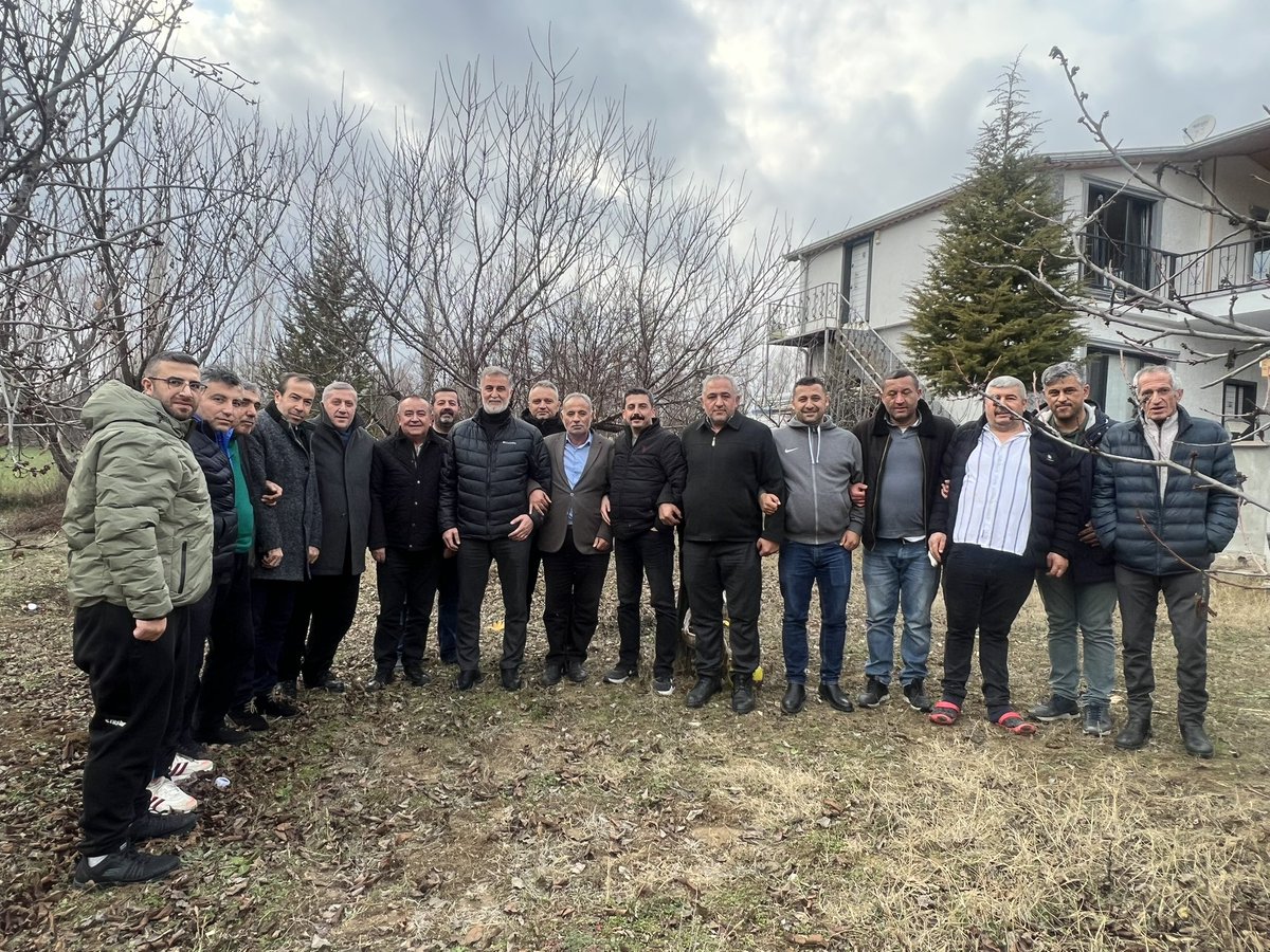 Başkanımız; İncirli esnaflarımızın davetine, AK Parti MKYK Üyemiz Mustafa ÖZKAN, ANKESOB Başkan Vekillerimiz M.Ali OKUMUŞ ve İrfan ÇİNKAYA ile birlikte katıldılar. 
Durak Başkanımıza ve esnaflarımıza davetleri, misafirperverlikleri ve değerli sohbetleri için teşekkür ederiz.