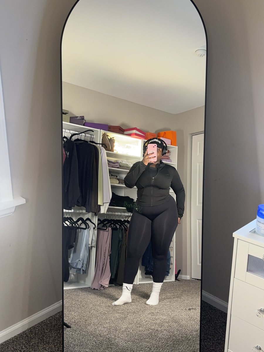 niggalessscage's tweet image. All I ever wanted was to grow my lower body