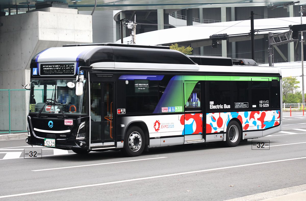 大阪シティバス Osaka City Bus なにわ230あ5229 ZAC-LV828L1 港15