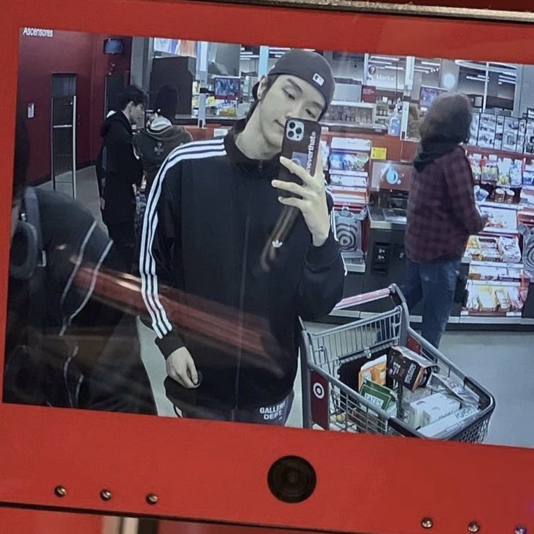 chanbboni's tweet image. รักเทสการแต่งตัวซองชานมากก ชอบเวลาฮีแต่งตัวชิลๆที่สุด โคตรหล่อ โคตรเท่ โคตรบี๋แรปเป้อ