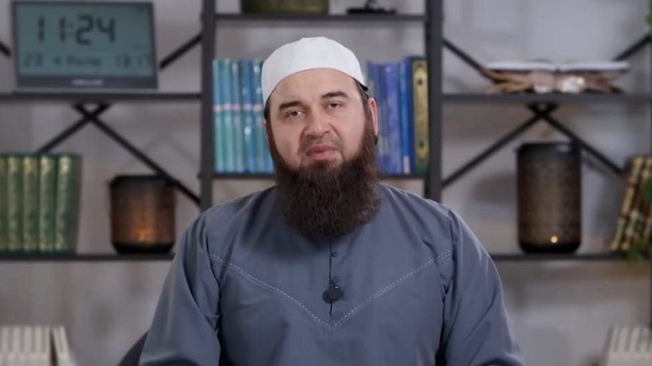 🔴 SON DAKİKA: Özbek imam Fazliddin Parpiyev, Özbekistan rejimine iade edilmek üzere havalimanına götürüldü! 

(Av.Mustafa Kocamanbaş)