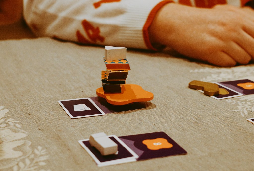 TheLibraryGamer's tweet image. Both Petiquette and Pick N' Packers are great for the holidays because they are fun to watch and ESPECIALLY listen to. 

"How could you NOT play a duck in a red hat?!"

"Why would you stack the truck like THAT?"

"We need to go HERE, why aren't you pushing?!" "I AM!"