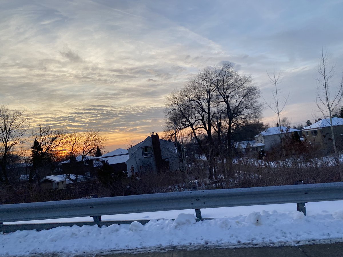 Good morning Twitter Friends 🙋🏻‍♀️😊☕️
Happy Sunday Everyone!!