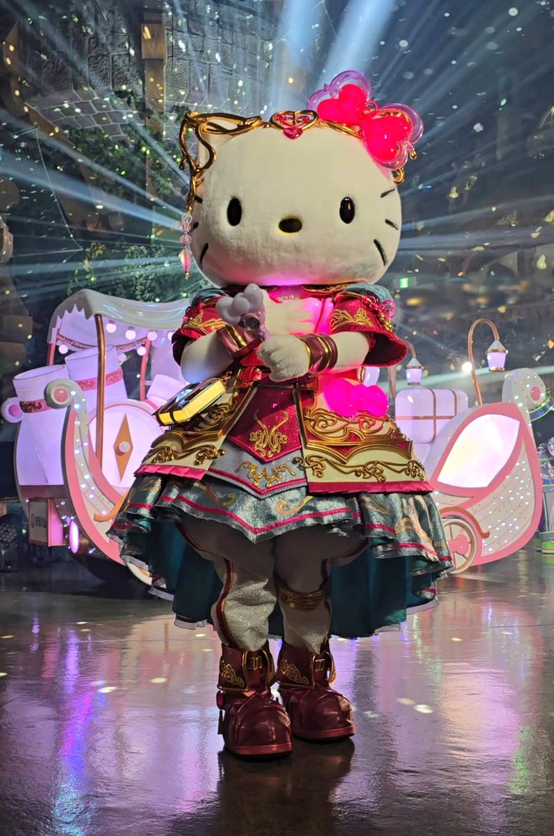 yu_kittyちゃん♡ 日焼けキティーちゃんTシャツ可愛すぎる😳 私も来年はこんがり焼い