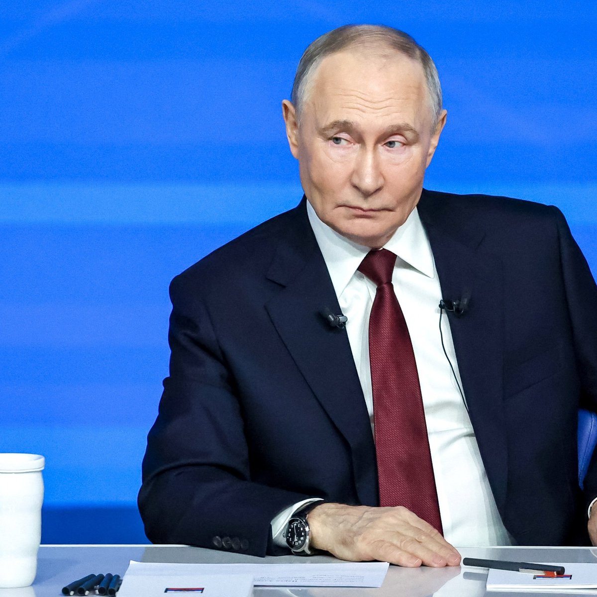 S_Aqib_Hussain's tweet image. Russian President Vladimir Putin said that if Kyiv does not seriously pursue peace talks, Moscow will achieve its objectives by force, intensifying concerns about prolonged conflict.
#PutinStatement #PeaceNegotiations #ConflictEscalation #SyedAqibHussain