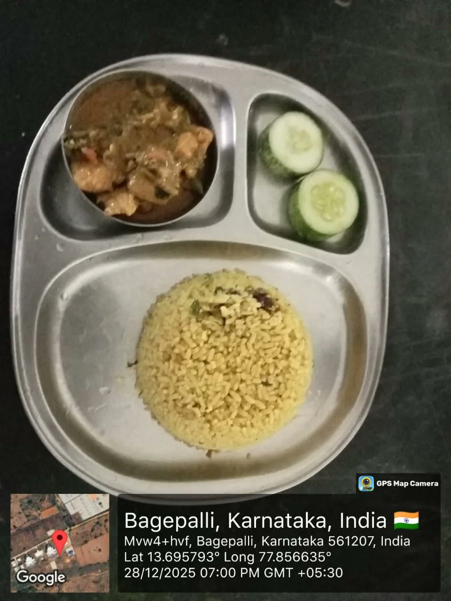 MorarjiSC52's tweet photo. Dinner  #SocialAudit_SWDMeals #SocialWelfare_Karnataka https://t.co/WIRCvxI37s