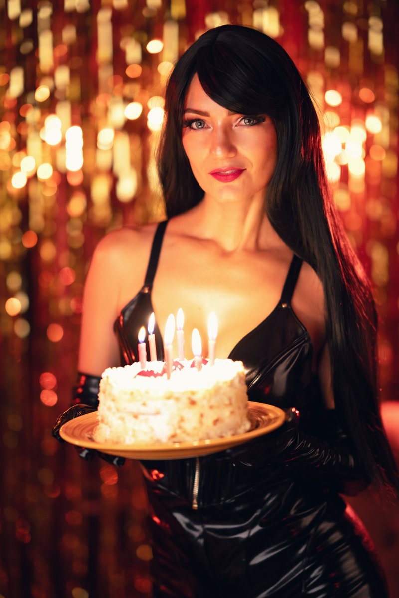 Happy Birthday my friend. May the fun never end for you.

If you get the time today, head over to <a href="/IvyCosplay/">Ivy Cosplay</a>'s page, or comment here, and wish her a happy birthday.