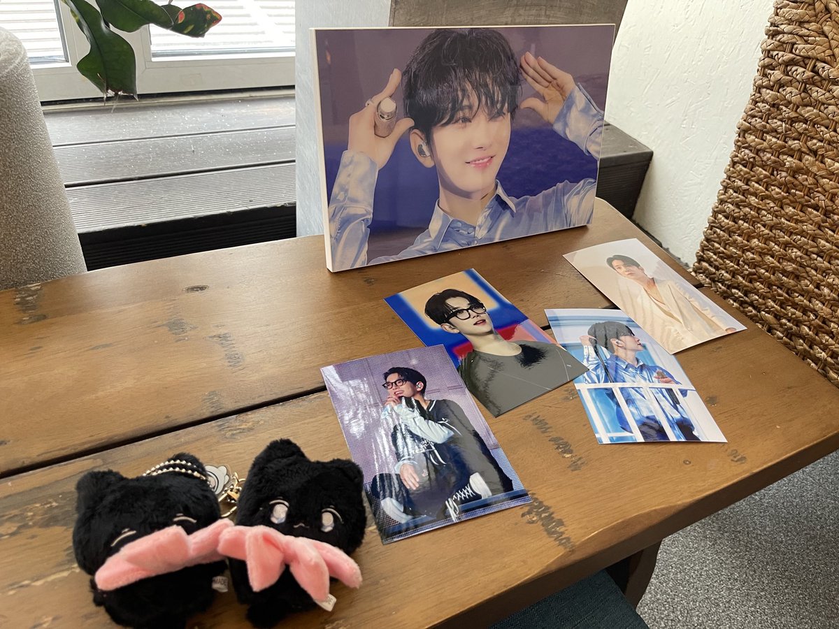 Joshujirungiya's tweet photo. 포근포근 감성있었던 곳☺️
이쁜 슈아가 곳곳에 있어서 귀여웠따
글고 쿠키가 세상 귀여움!!

 #레코드처럼_남아있는_SHUA https://t.co/qqtpYaYSw7