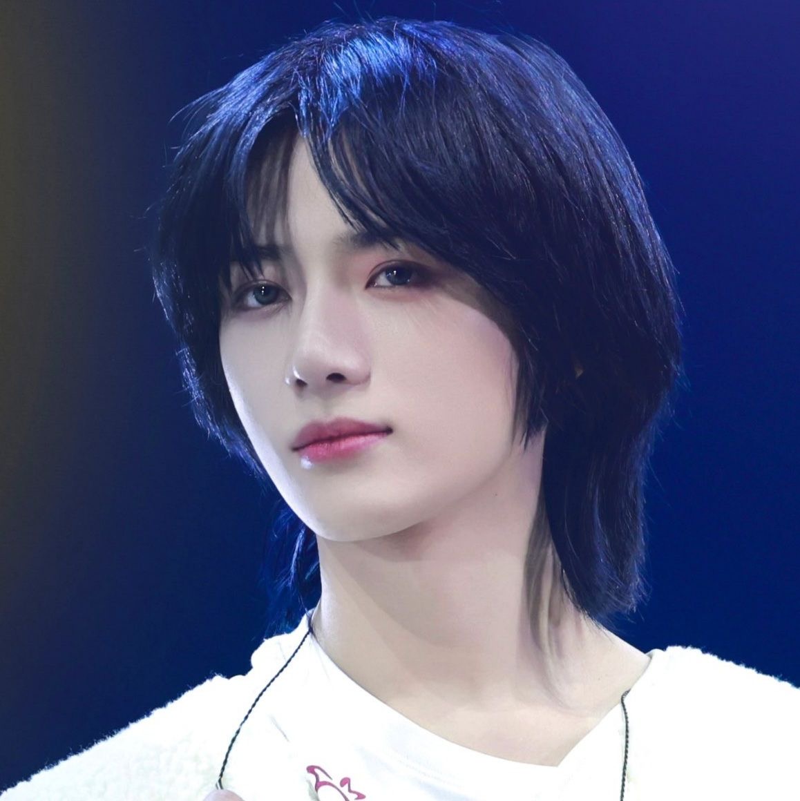 greenspring_'s tweet image. she is slowly waking up guys we must be ready 
now burn all the scissors in the world…….