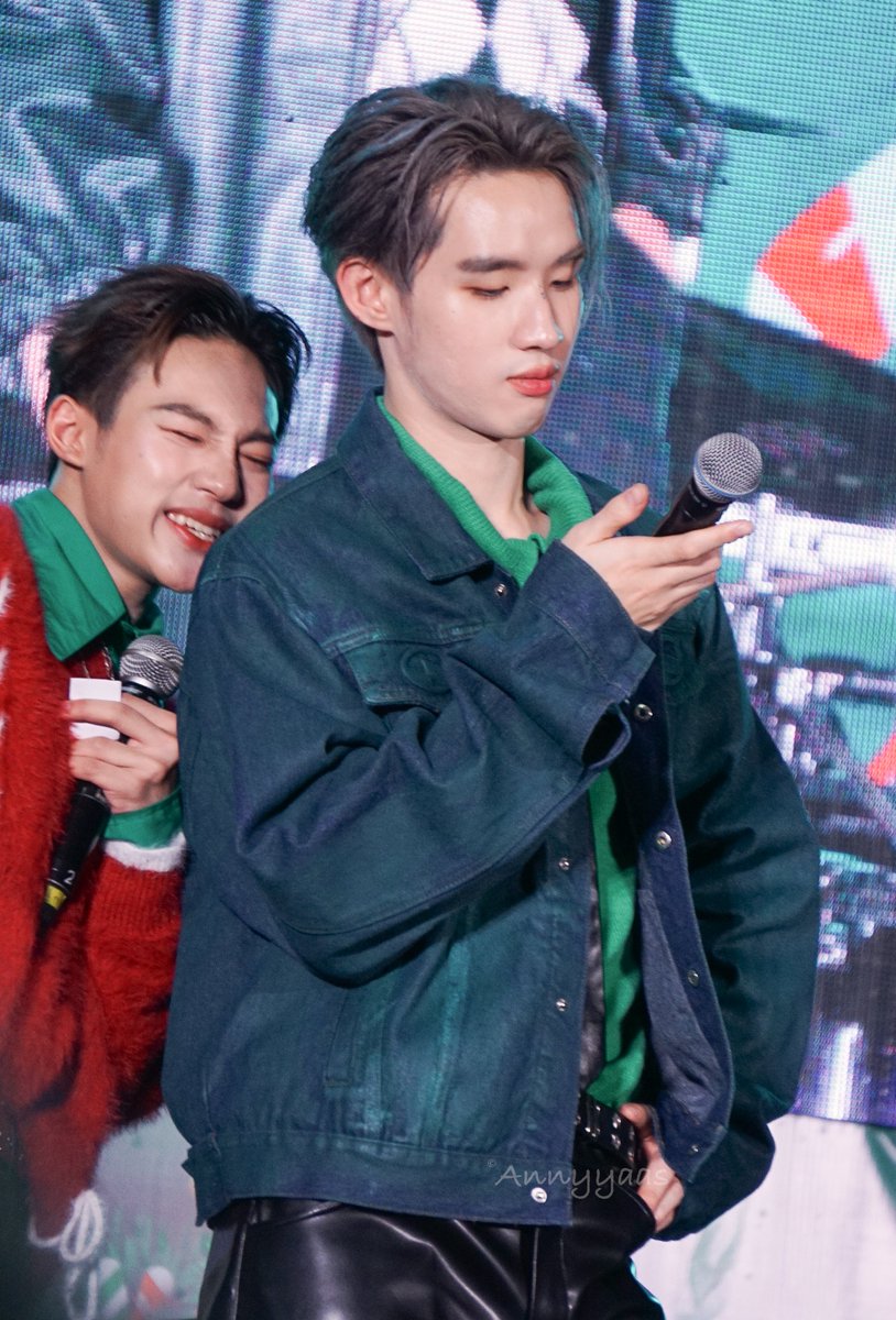 เหมียวเล็ก เหมียวใหญ่ 
= ความน่ารักที่หยุดยิ้มไม่ได้ 

🐱<a href="/realxlg/">เล็_ทส์โก_อีทติ้ง</a> <a href="/hongshihoshi03/">ฮงชิโฮชิ</a> 🍦

🗓️ :  26 Dec 24
📍 : Chula Square 

#LYKN #Lego_Rapeepong #Hongshihoshi 
#PhotobyAnnieeya #GrabMerryMunchxLYKN