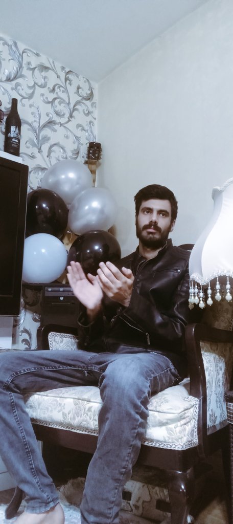 خوشحالی بنده بعد از نگاه به موفقیت‌های فراوان در 2025: