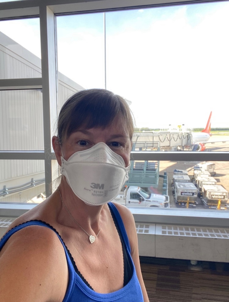 gazoo32's tweet photo. @SitsSteph @jonstewart For me, it’s because my non-masking kids are often sick, so I have to mask while/after they have been in the car (I am v immC) or

Because I run 10 errands and it’s better to keep a good seal and not touch the mask in between stops. https://t.co/CqZACu6OGm