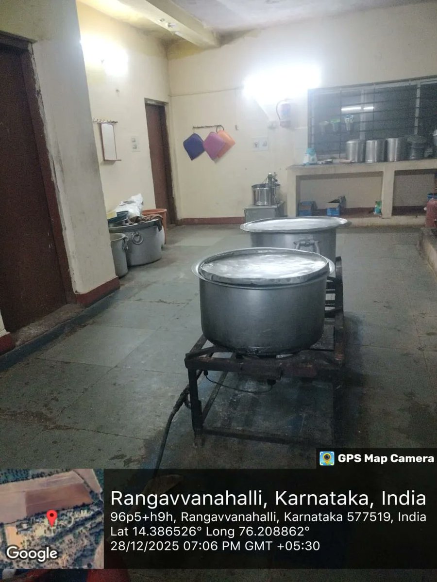 mdrs31's tweet photo. Today dinner  #SocialAudit_SWDMeals #SocialWelfare_Karnataka https://t.co/9xkQBtc76F