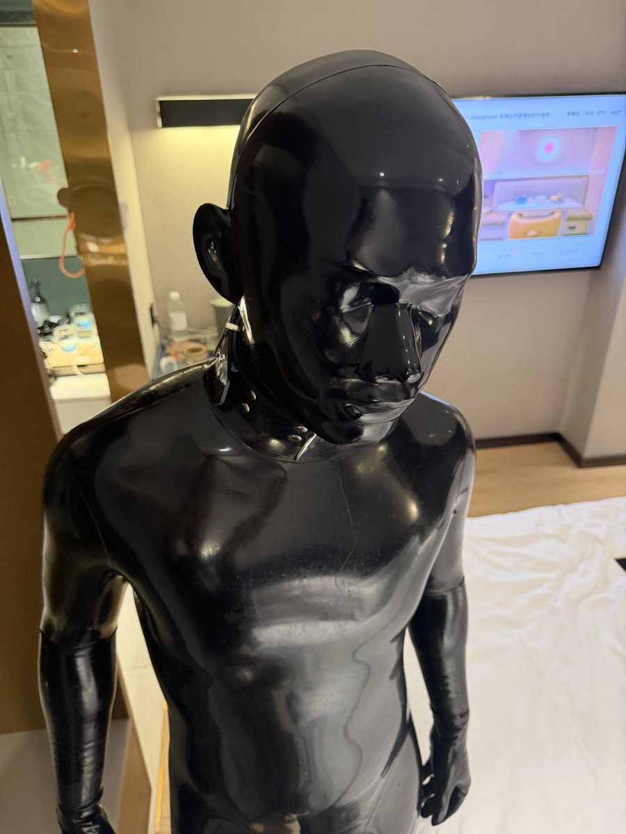 Chiiiino2yo's tweet image. 被胸背陷害🫠勒脱胶了