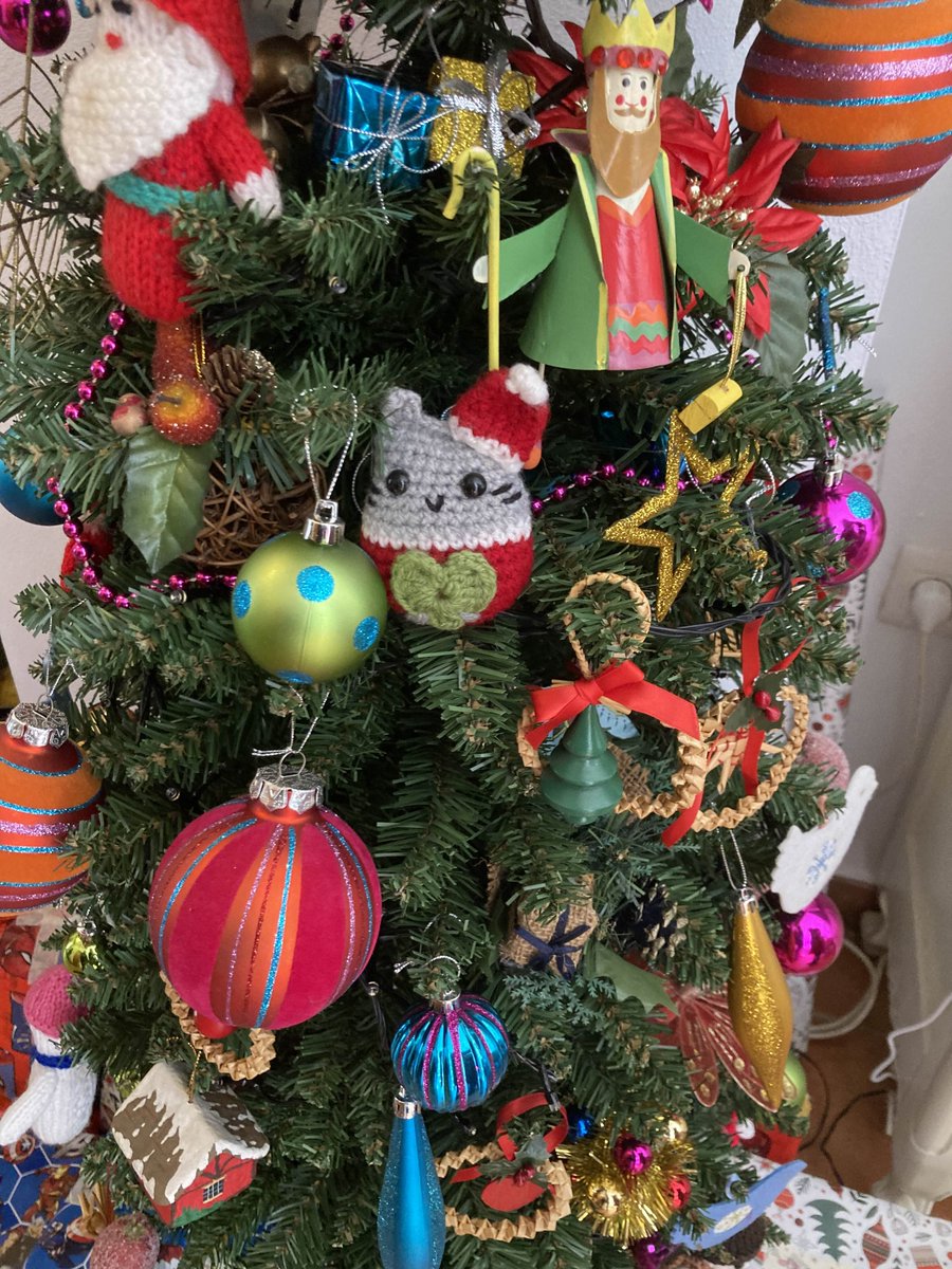 spent the past week in Spain with family :)

was a lovely disconnect <3

back to the OSRS streams now 🔴