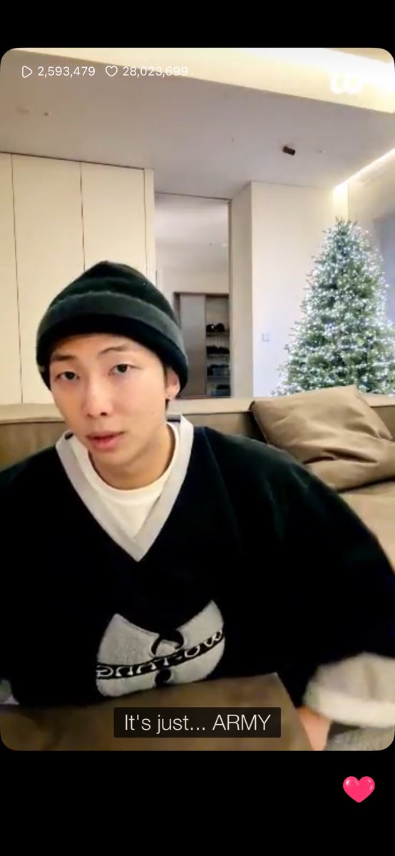 seokjinbit's tweet image. Namjoon talked about how BTS are nervous and scared for their upcoming comeback but they trust and believe in Army to be there for them

YALL HEARD THAT??? ARMY WE BETTER GIVE OUR 110% FOR BTS IN SUPPORTING THEIR GROUP COMEBACK NEXT YEAR OK