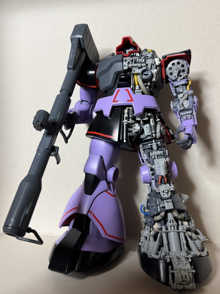 neko_usagi's tweet image. 今日のドムくん。
腕ができましたので、一旦バラして塗装に入ります。