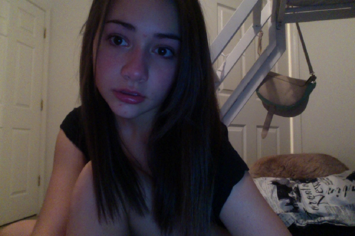 Sandra17ans's tweet image. Si je te plais : tinyurl.com/ykctctxd je suis vraiment tentée par une rencontre sans tabou et vraiment très 🔥