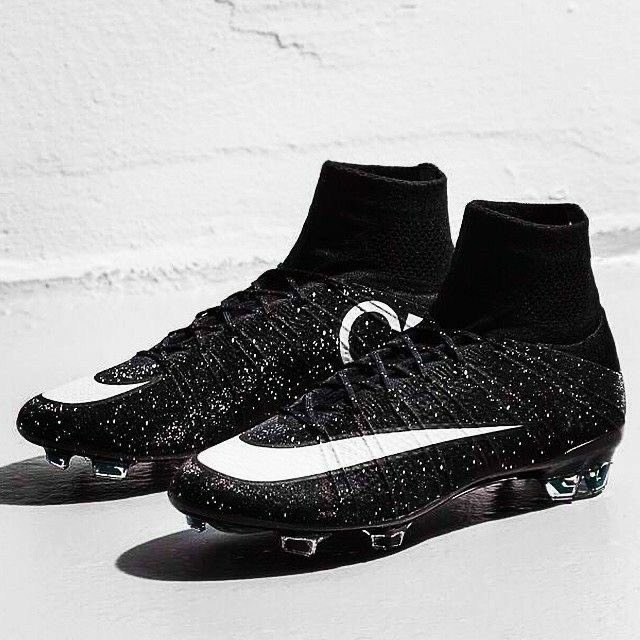 mbafraaude's tweet photo. Nike Mercurial Superfly IV CR7

 (Octubre 2014) https://t.co/dsECRmqRFn