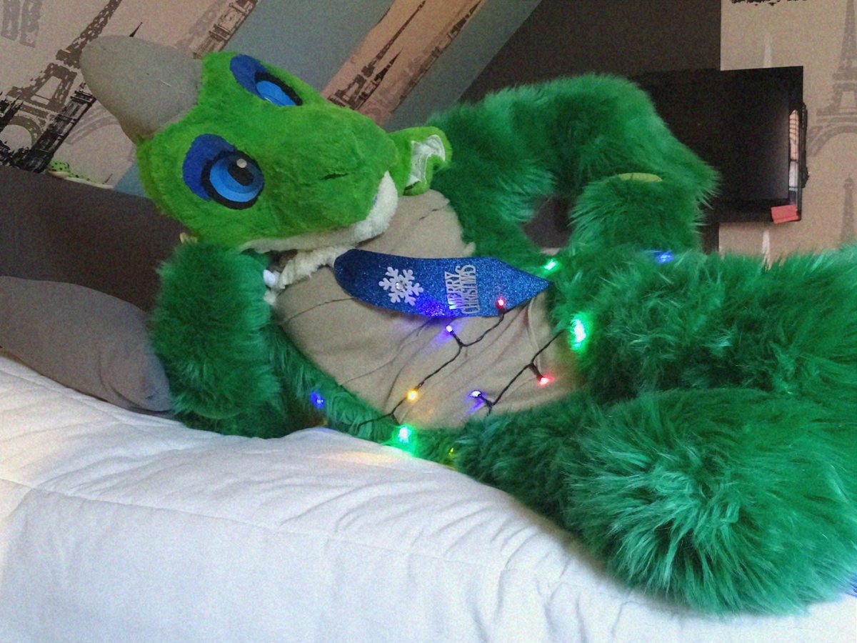 Rawrrr~
Crismus derg is big for you