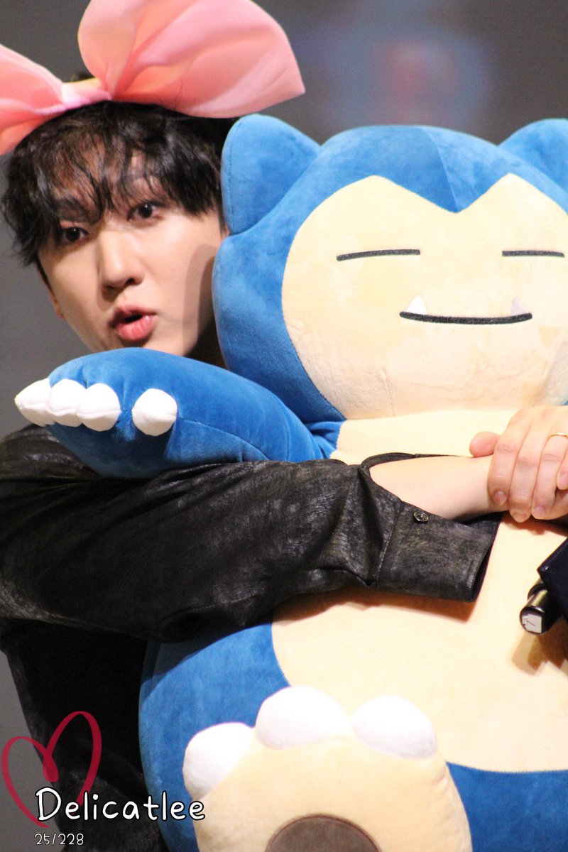 felixsrightarmm's tweet image. oh my god THEY BOTH GREW😭😭😭😭