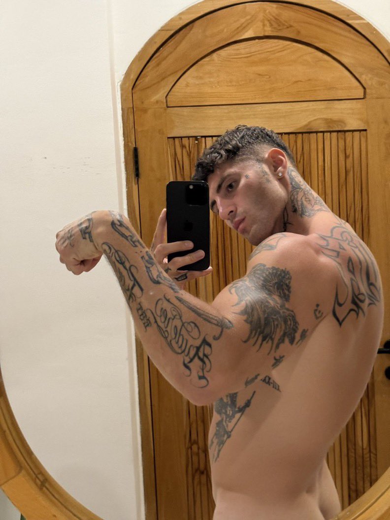 gattinhodw's tweet image. 