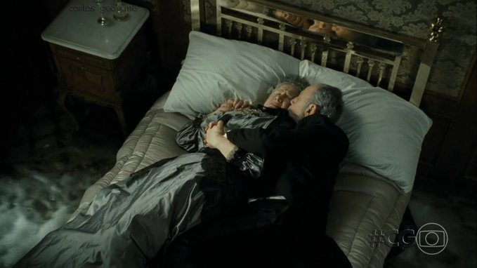 TuitaWill's tweet image. Opinião impopular: sim, a morte do jack é triste, mas porque ninguém comenta as mortes do fabrizio e do casal de velhinhos? #Titanic