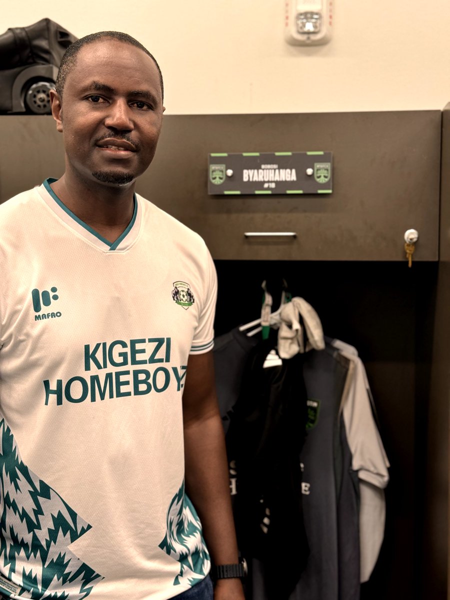 Happy belated birthday to our Club Chairman, Mr. Davis Muhangi.

Your contribution to skills and talent development in Kigezi is truly appreciated. We celebrate you, Sir.

#KHBFC