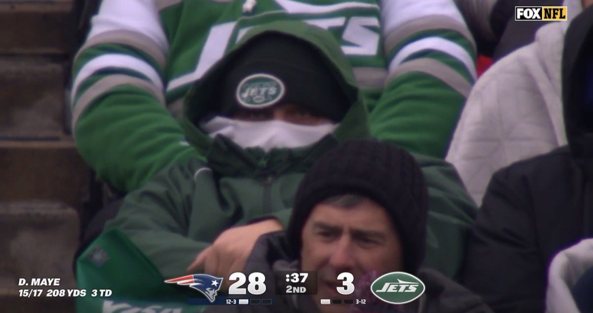 barstoolsports's tweet photo. Imagine having to go home to a 400 square foot apartment after this https://t.co/OlXOrO61Rk