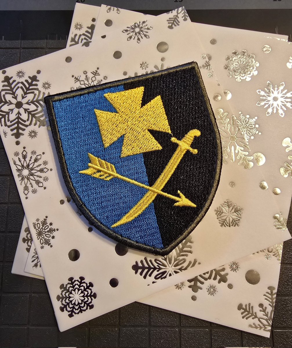 Cynïka__NoSc🍁 tweet media