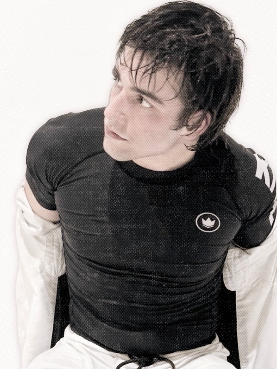 fran 𝓢. (slow dms) tweet media