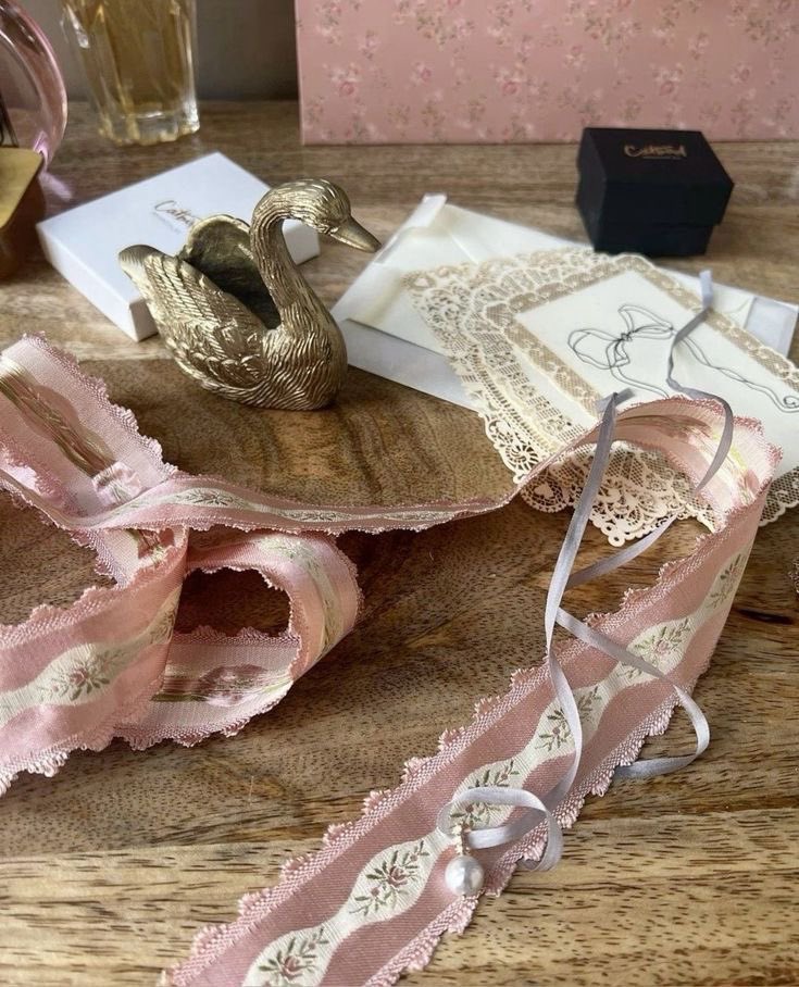 moontides_'s tweet image. She lived in her own fairytale