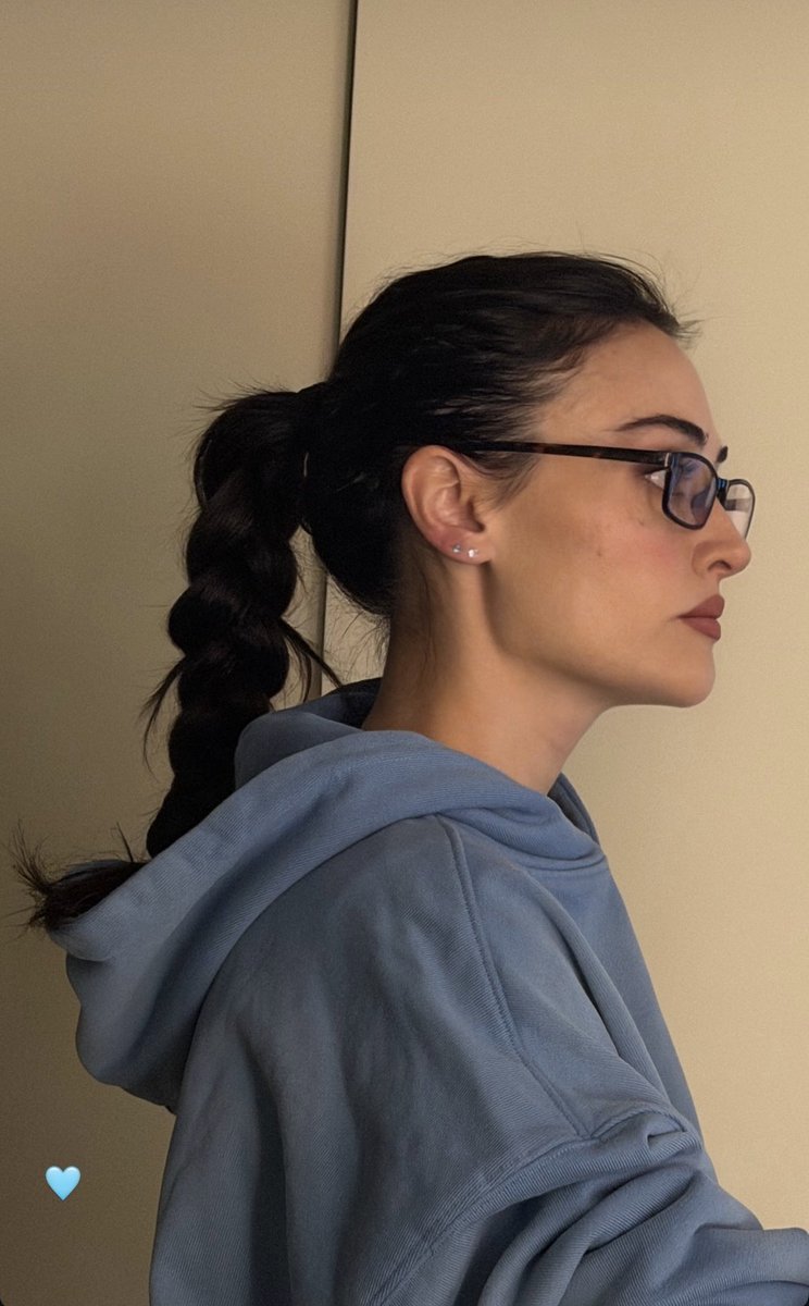 متى ناويه ترحمنا وترجع بمسلسل اشتقت ارجع اتفاعل بتويتر 😔💗🤌🏻