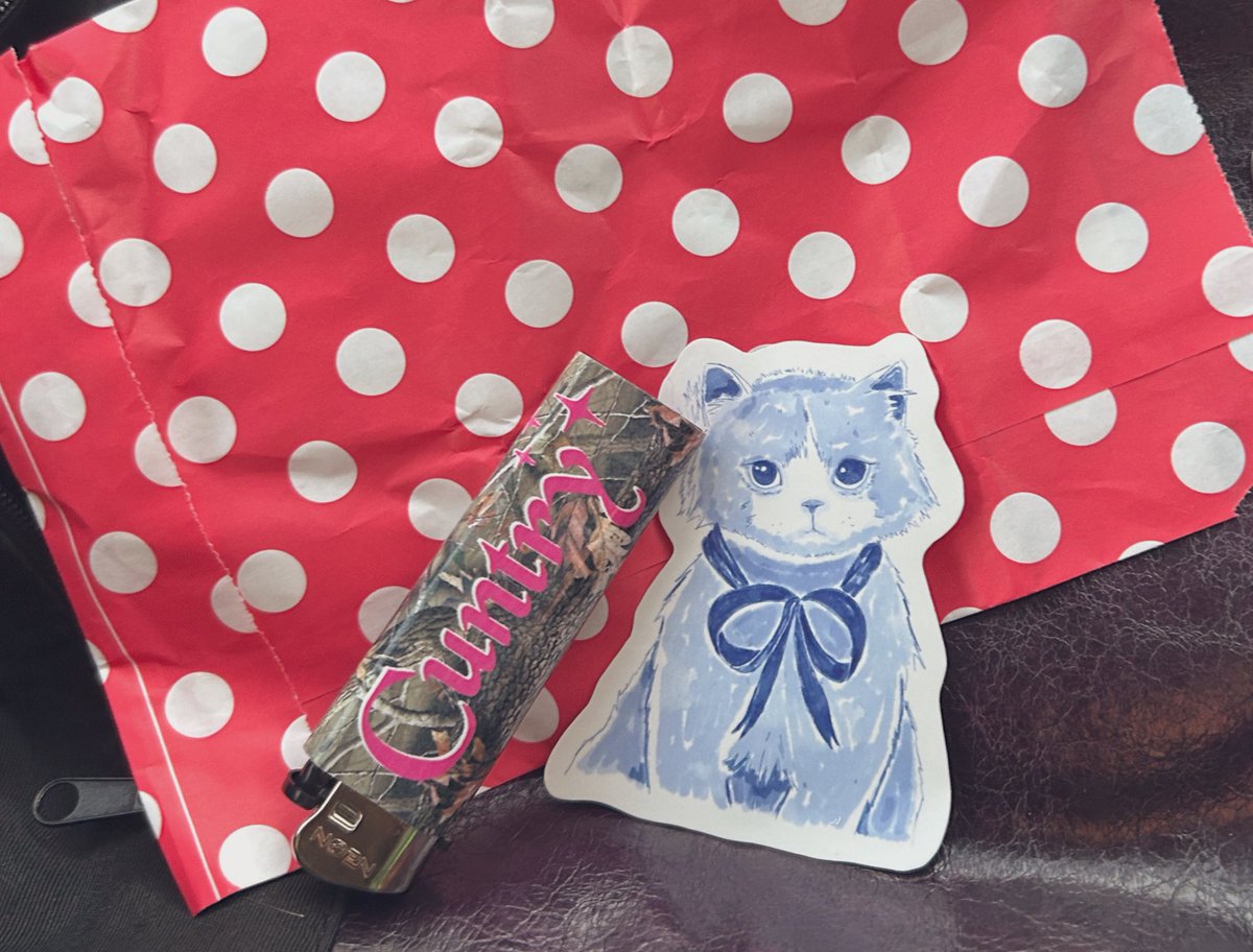 https_divina's tweet image. Avg Sunday shopping