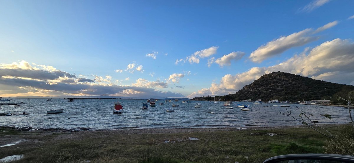 Even eruit en een trip over de bergen en langs zee gemaakt.

Prachtig weer en lekker even verstand op nul😍

Genieten!🙏🍀🤩