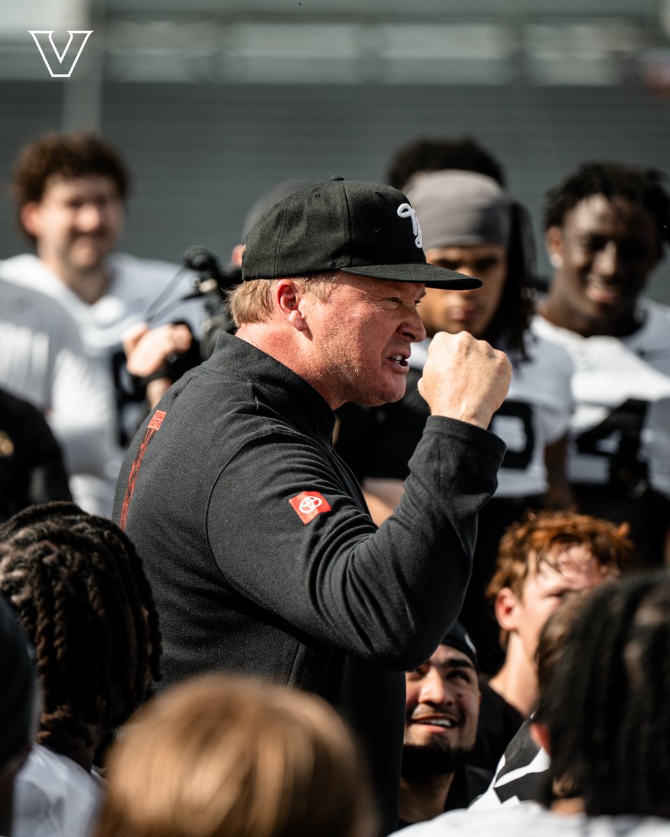 VandyFootball's tweet image. Look who stopped by!

👋 @BarstoolGruden