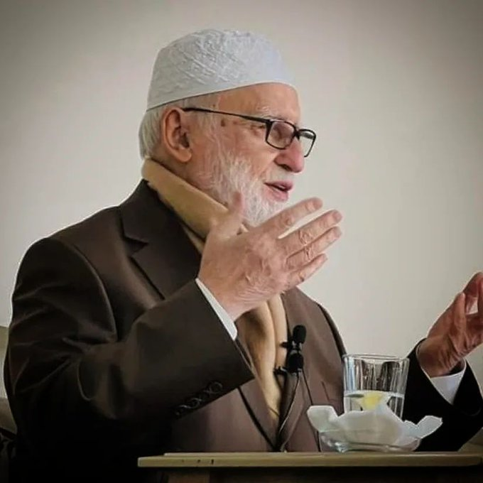 "Ya Rabbi göğsünde İman taşımanın, elinde bir avuç kor taşımak kadar çetin bir hale geldiği günümüzde, bizi gücümüzü aşacak şeylerle imtihan eyleme.."

| Osman Nûri Topbaş k.s |