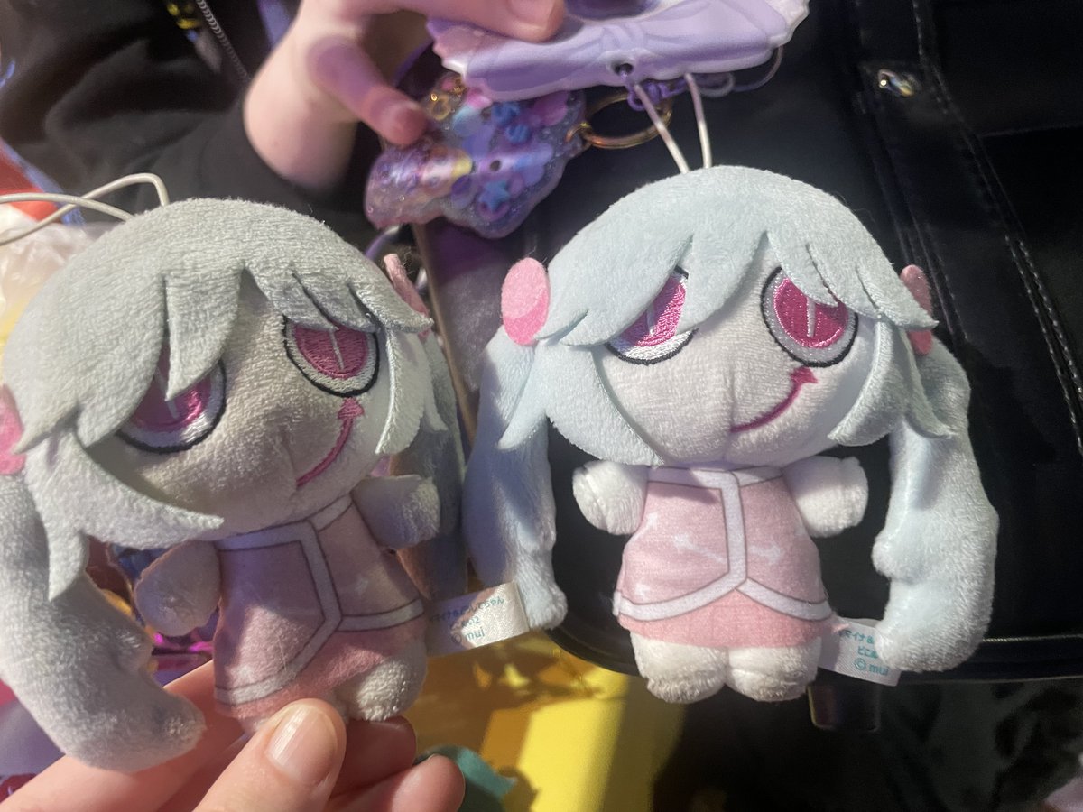 めっせい tweet media