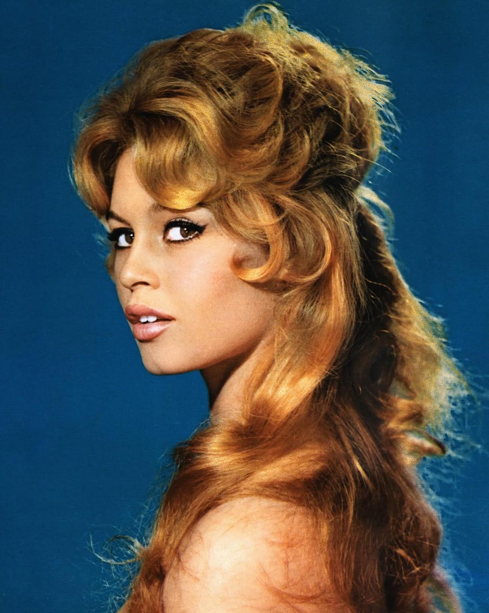Et Dieu... pleura la femme.
#BrigitteBardot