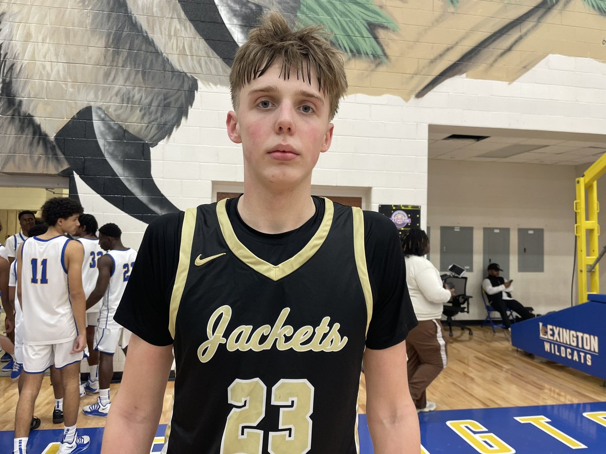 Swanny1973's tweet photo. https://t.co/YDqej2WVvR

Click up 👆 and SUBSCRIBE. What Sophomores stood out on Day 1 from the @lexroundball   Plenty of talent in the gym all day long. 

https://t.co/PW8rv32XY1 

#SwannysRoundballReview https://t.co/Dxh5HDzSaS