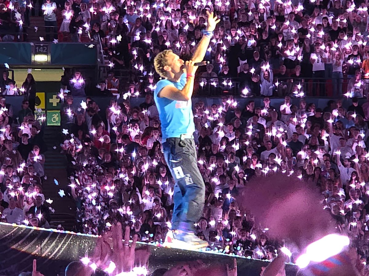 MLD1973's tweet photo. @wembleystadium Coldplay for me too https://t.co/Wb1kU4XXrk