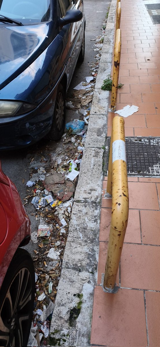 RiccM92's tweet photo. @RapPalermo potreste procedere allo spazzamento e al lavaggio della via Angelitti?
@RiRifiutiPa https://t.co/B4WTDNt2NS