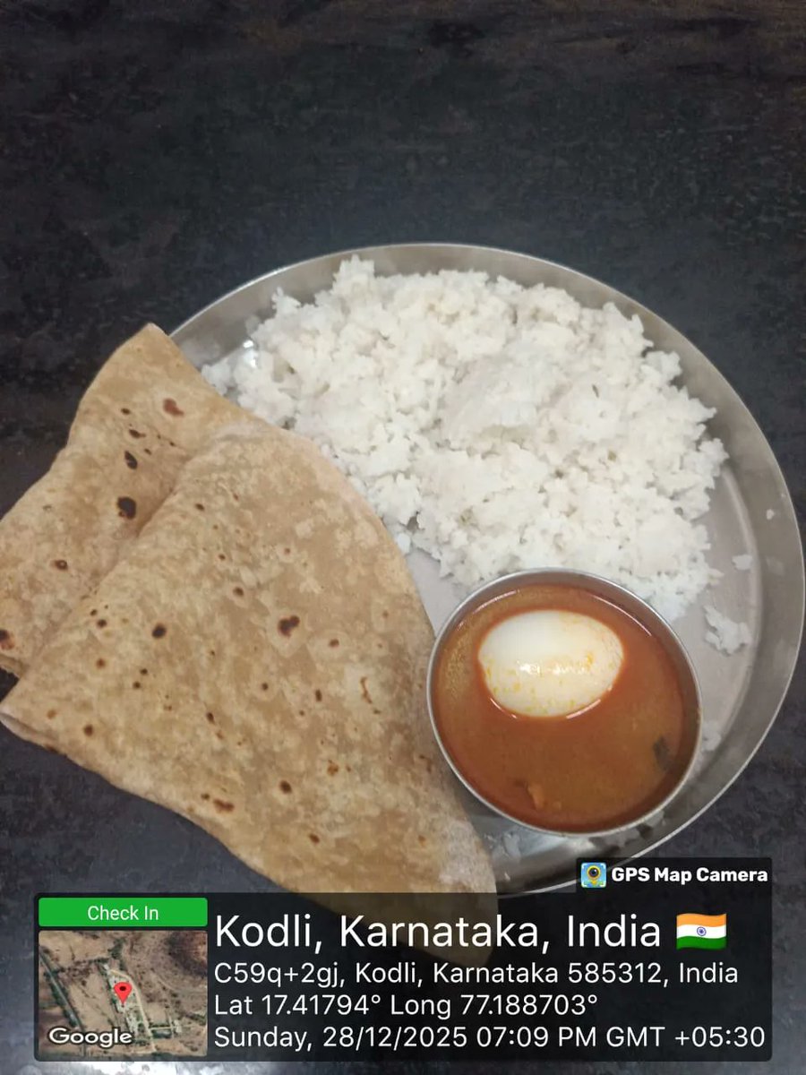 479Kodli's tweet photo. Night dinner... #SocialAudit_SWDMeals #SocialWelfare_Karnataka https://t.co/0c4nTyMFkW