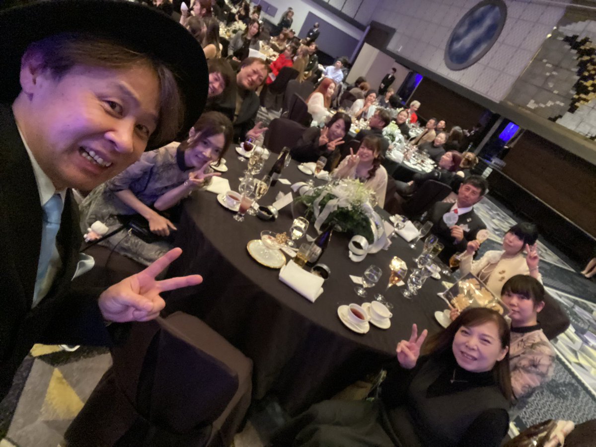 #倖田來未ディナーショー10番テーブル
#倖田來未
#倖田組員
 
10番テーブル全員素晴らしいメンバーさん達🍷