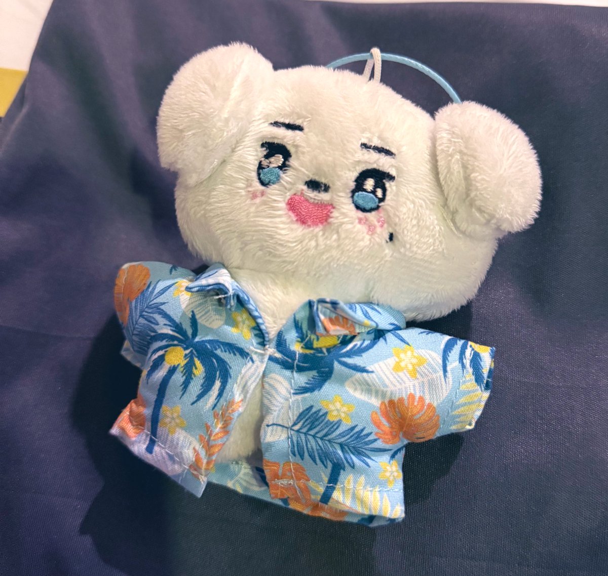 kikikikikz's tweet image. อ้วมอุส่าใส่เสื้อฮาวายมาเที่ยวทะเล 😅