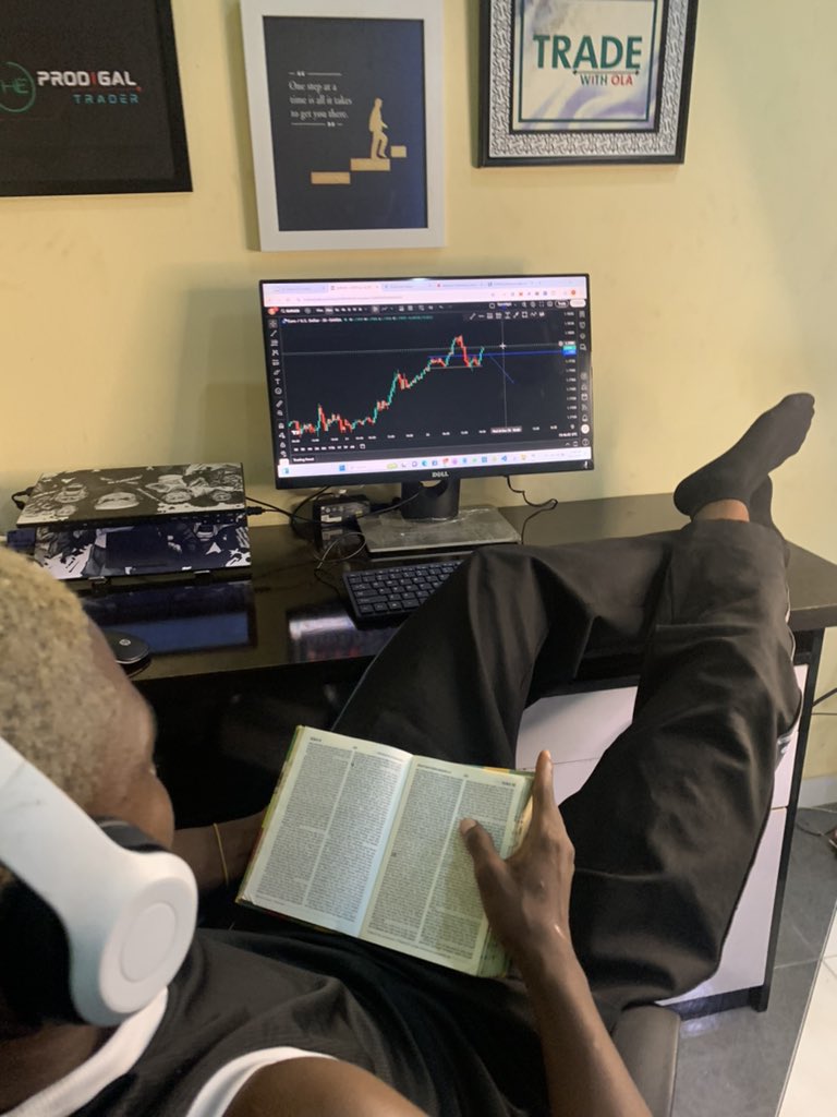 itshakmann's tweet image. Keep showing up, Keep praying and don’t ever give up☑️↔️